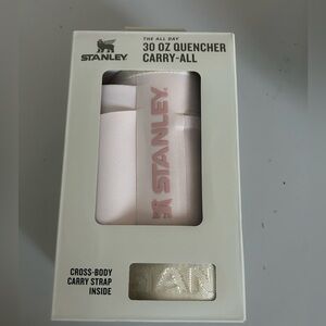 BNIB Stanley 30 oz Quencher Carry-All Crossbody Strap